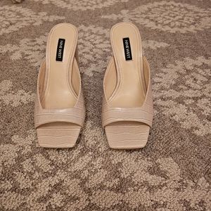 Nine West Pyper Heeled SlideSandals -7/M  NaturalEmbossed Croco